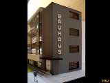 Bauhaus. Detalle acceso.